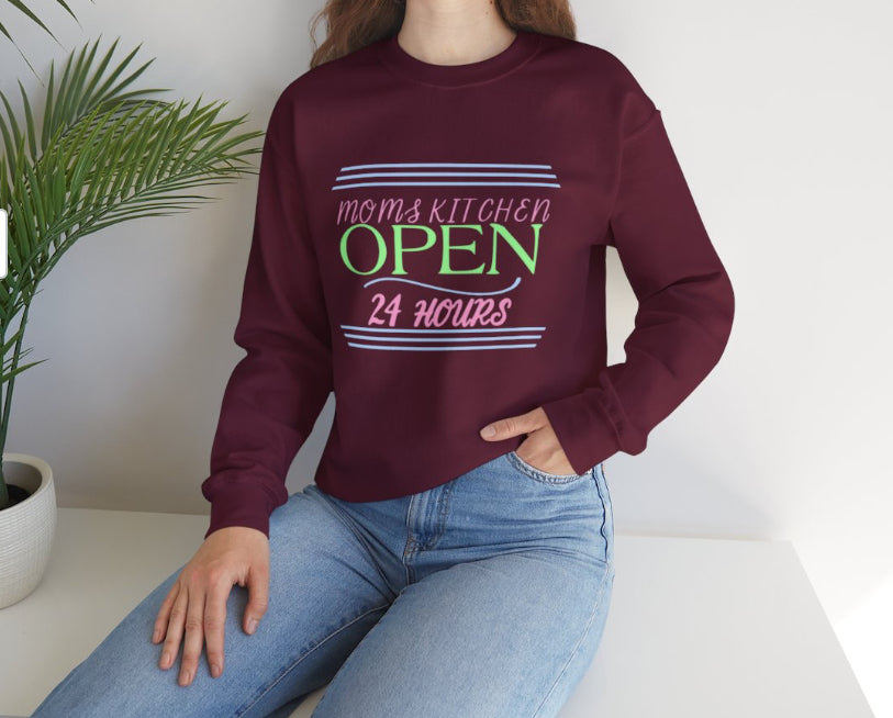 Moms kitchen Crew Neck